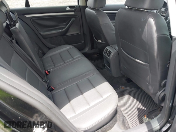 2008 Volkswagen Jetta SE with VIN 3VWRZ71K08M095770, listed as a IAAI auction lot 42552387 with 118,768 mi miles and . Bid and sale history available at DreamBid. Image 8.