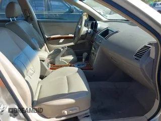 2004 Nissan Maxima SL with VIN 1N4BA41E14C931267, listed as a IAAI auction lot 41911875 with 129,161 mi miles. Bid and sale history available at carsss.com. Image 5.