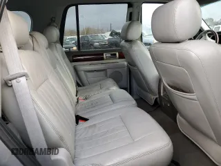 2006 Lincoln Navigator Luxury with VIN 5LMFU27506LJ12017, listed as a Copart auction lot 84655314 with 203,743 mi miles and Clean Title. Bid and sale history available at carsss.com. Image 10.