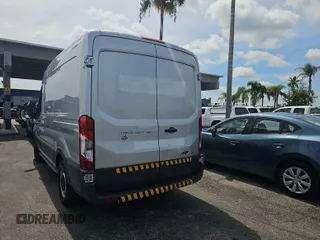 2017 Ford Transit Cargo z VIN 1FTYE1CMXHKA48291, wystawiony jako IAAI lot #42731289 z przebiegiem 142 973 mil mil oraz . Historia ofert i sprzedaży dostępna na DreamBid. Obrazek 8.