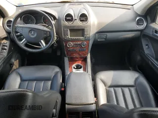 2006 Mercedes-Benz M 500 z VIN 4JGBB75E86A099990, wystawiony jako Copart lot #59701535 z przebiegiem 124 572 mil mil oraz Szkoda całkowita • Salvage title. Historia ofert i sprzedaży dostępna na DreamBid. Obrazek 8.