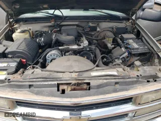 1999 Chevrolet Suburban with VIN 1GNFK16RXXJ458740, listed as a Copart auction lot 65869174 with 200,965 mi miles and Clean Title. Bid and sale history available at carsss.com. Image 12.
