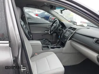 2017 Toyota Camry XLE with VIN 4T1BF1FK2HU714654, listed as a IAAI auction lot 41852758 with 137,016 mi miles. Bid and sale history available at carsss.com. Image 5.