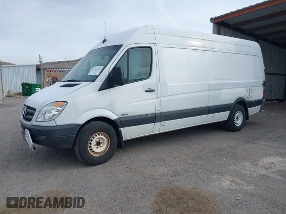 2011 Mercedes-Benz Sprinter Cargo with VIN WD3PE8CB4B5595009, listed as a IAAI auction lot 41791413 with 353,189 mi miles. Bid and sale history available at carsss.com. Image 17.
