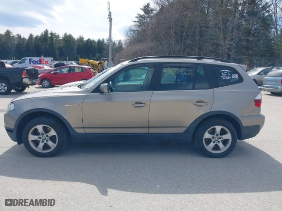 2007 BMW X3 3.0si with VIN WBXPC93467WF10021, listed as a IAAI auction lot 42009265 with 163,422 mi miles. Bid and sale history available at carsss.com. Image 12.