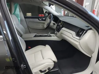 2022 Volvo XC60 Inscription with VIN YV4L12DL3N1002494, listed as a IAAI auction lot 41472028 with 11,061 mi miles and . Bid and sale history available at DreamBid. Image 5.