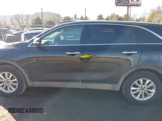 2020 Kia Sorento L with VIN 5XYPG4A30LG698215, listed as a IAAI auction lot 41637217 with 37,320 mi miles. Bid and sale history available at carsss.com. Image 15.