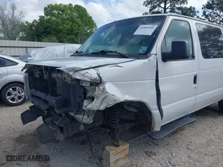 2008 Ford Econoline Wagon XL with VIN 1FBNE31L48DA80199, listed as a IAAI auction lot 41905560 with 198,545 mi miles. Bid and sale history available at carsss.com. Image 6.