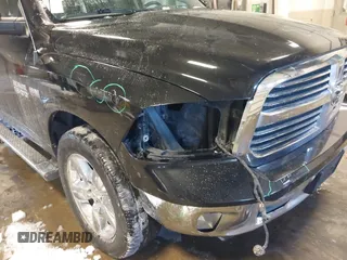 2017 Ram 1500 Big Horn z VIN 3C6RR7LT5HG543628, wystawiony jako IAAI lot #41629303 z przebiegiem 111 373 mil mil oraz . Historia ofert i sprzedaży dostępna na DreamBid. Obrazek 19.