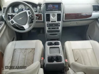 2009 Chrysler Town & Country Touring with VIN 2A8HR54X39R667914, listed as a Copart auction lot 66010904 with 214,583 mi miles and Salvage Title. Bid and sale history available at DreamBid. Image 8.