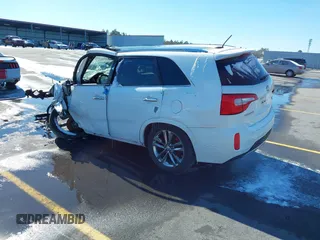 2014 Kia Sorento SX with VIN 5XYKWDA70EG443390, listed as a IAAI auction lot 41340922 with 105,570 mi miles. Bid and sale history available at carsss.com. Image 3.