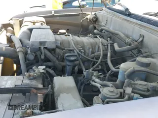 2001 Toyota Tundra SR5 z VIN 5TBRT34121S133479, wystawiony jako IAAI lot #42328084 z przebiegiem 248 200 mil mil oraz . Historia ofert i sprzedaży dostępna na DreamBid. Obrazek 13.
