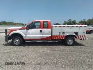 2016 Ford F-250 XL with VIN 1FD7X2B64GEC87424, listed as a IAAI auction lot 42014960 with 557,866 mi miles and . Bid and sale history available at DreamBid. Image 14.