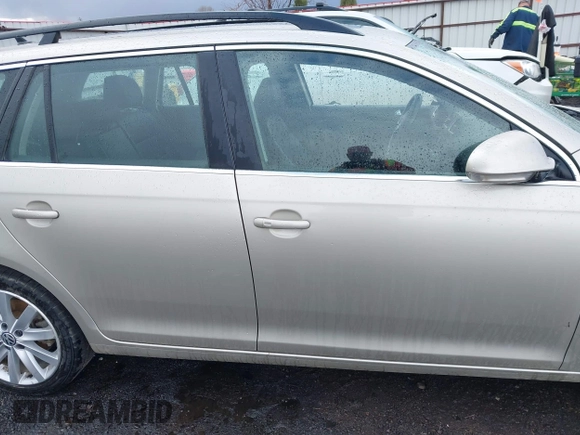 2013 Volkswagen Jetta TDI w/Sunroof & Nav with VIN 3VWPL7AJ2DM612321, listed as a IAAI auction lot 41940023 with 145,828 mi miles and . Bid and sale history available at DreamBid. Image 13.