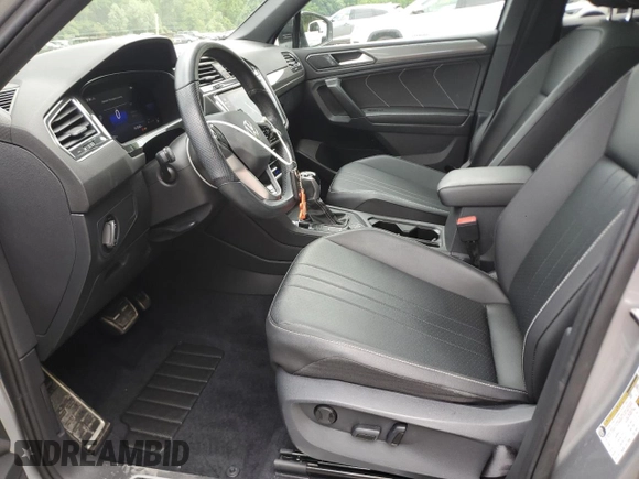 2022 Volkswagen Tiguan SE R-Line Black with VIN 3VV8B7AXXNM146851, listed as a Copart auction lot 58930905 with 24,675 mi miles and Salvage title. Bid and sale history available at DreamBid. Image 7.