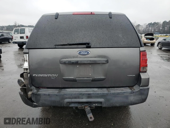2004 Ford Expedition Special Service with VIN 1FMPU15L74LB58881, listed as a Copart auction lot 42565265 with 301,124 mi miles and Non Repairable. Bid and sale history available at carsss.com. Image 6.