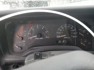 2000 Jeep Cherokee Limited with VIN 1J4FF68S0YL115669, listed as a Copart auction lot 85604524 with 0 mi miles and Salvage Title. Bid and sale history available at carsss.com. Image 9.