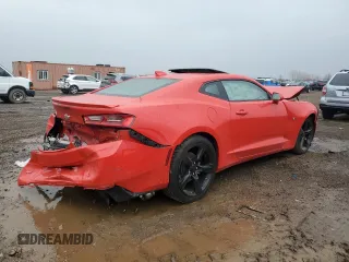 2017 Chevrolet Camaro 2LT z VIN 1G1FD1RS4H0211912, wystawiony jako Copart lot #49411785 z przebiegiem Nie podano mil oraz Szkoda całkowita • Salvage title. Historia ofert i sprzedaży dostępna na DreamBid. Obrazek 3.