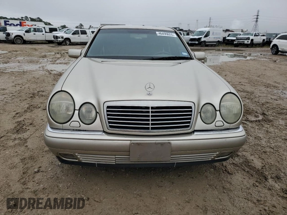 1997 Mercedes-Benz E-Class with VIN WDBJF55F2VJ031344, listed as a Copart auction lot 46499055 with 109,833 mi miles and Clean Title. Bid and sale history available at carsss.com. Image 5.