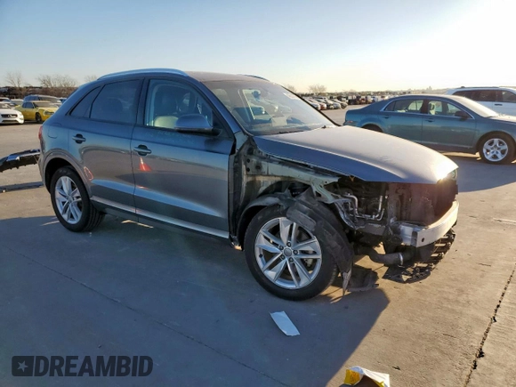 2017 Audi Q3 Premium z VIN WA1BCCFS6HR013962, wystawiony jako Copart lot #49614075 z przebiegiem 91 045 mil mil oraz Szkoda całkowita • Salvage title. Historia ofert i sprzedaży dostępna na DreamBid. Obrazek 4.