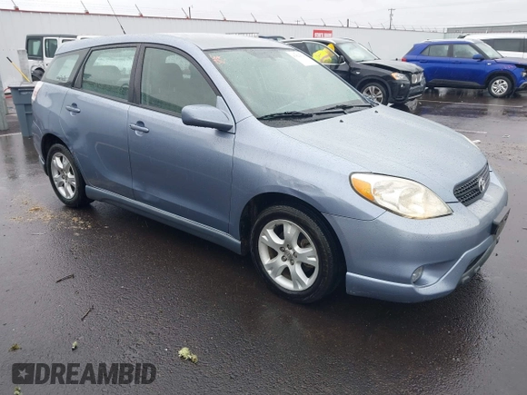 2008 Toyota Matrix STD with VIN 2T1KR32E08C700952, listed as a IAAI auction lot 41823510 with 136,625 mi miles and . Bid and sale history available at DreamBid. Image 1.