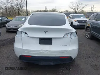 2022 Tesla Model Y Long Range z VIN 7SAYGDEE7NF389788, wystawiony jako IAAI lot #42014111 z przebiegiem 37 606 mil mil oraz . Historia ofert i sprzedaży dostępna na DreamBid. Obrazek 15.