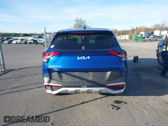 2023 Kia Sportage EX z VIN 5XYK33AF7PG043842, wystawiony jako IAAI lot #40850759 z przebiegiem 35 698 mil mil oraz . Historia ofert i sprzedaży dostępna na DreamBid. Obrazek 16.
