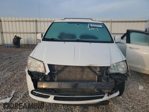 2014 Chrysler Town & Country Touring with VIN 2C4RC1BG9ER359794, listed as a Copart auction lot 86532674 with 128,199 mi miles and Salvage Title. Bid and sale history available at carsss.com. Image 5.