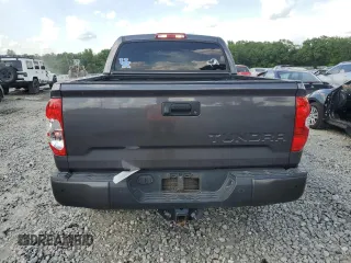 2018 Toyota Tundra SR5 z VIN 5TFDW5F11JX734412, wystawiony jako Copart lot #54765305 z przebiegiem 135 009 mil mil oraz Szkoda całkowita • Salvage title. Historia ofert i sprzedaży dostępna na DreamBid. Obrazek 6.