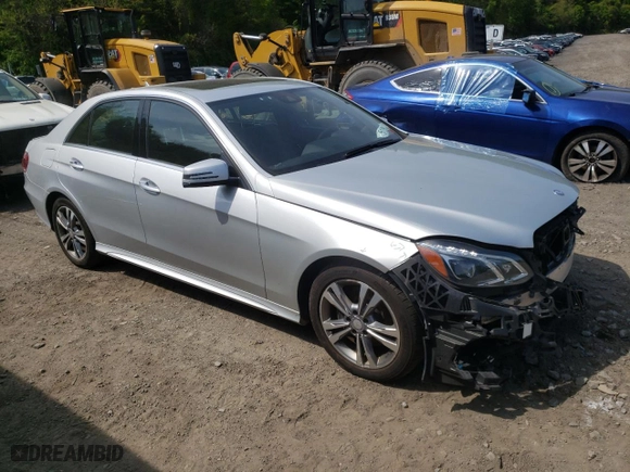 2016 Mercedes-Benz E-Class E 250 BlueTEC Luxury with VIN WDDHF9HB5GB187235, listed as a Copart auction lot 51155763 with 108,389 mi miles. Bid and sale history available at carsss.com. Image 4.