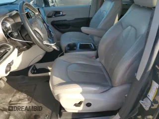 2021 Chrysler Pacifica Hybrid Touring L with VIN 2C4RC1L76MR578340, listed as a Copart auction lot 54748445 with 137,390 mi miles and Salvage title. Bid and sale history available at DreamBid. Image 7.
