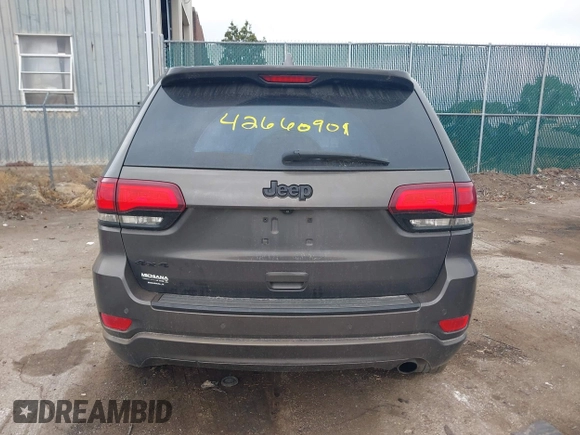 2018 Jeep Grand Cherokee Altitude z VIN 1C4RJFAGXJC190814, wystawiony jako IAAI lot #42660901 z przebiegiem 127 632 mil mil oraz . Historia ofert i sprzedaży dostępna na DreamBid. Obrazek 16.