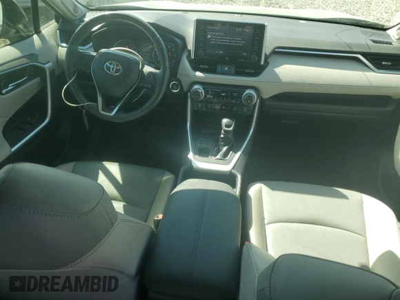 2021 Toyota RAV4 XLE Premium with VIN JTMA1RFV4MD070219, listed as a Copart auction lot 69473604 with 39,914 mi miles and Salvage title. Bid and sale history available at DreamBid. Image 8.