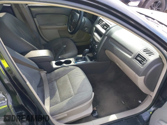2012 Ford Fusion S with VIN 3FAHP0GA4CR419167, listed as a IAAI auction lot 41420843 with 132,635 mi miles. Bid and sale history available at carsss.com. Image 5.