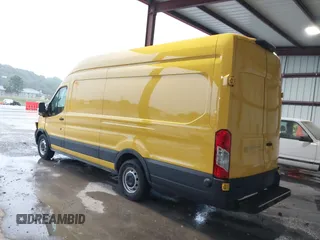 2022 Ford Transit Cargo z VIN 1FTBR3X82NKA09368, wystawiony jako IAAI lot #38831402 z przebiegiem 34 881 mil mil oraz . Historia ofert i sprzedaży dostępna na DreamBid. Obrazek 3.