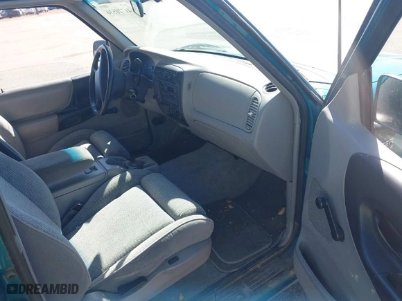 1996 Ford Ranger XL with VIN 1FTCR14U8TPB06925, listed as a IAAI auction lot 41720536 with 101,758 mi miles. Bid and sale history available at carsss.com. Image 5.