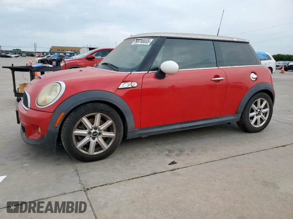 2011 MINI Hardtop S with VIN WMWSV3C5XBTY23021, listed as a Copart auction lot 58786655 with 117,874 mi miles and Clean title. Bid and sale history available at DreamBid. Image 1.