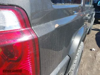 2006 Jeep Commander with VIN 1J8HG48KX6C195357, listed as a IAAI auction lot 41525843 with 158,235 mi miles. Bid and sale history available at carsss.com. Image 6.