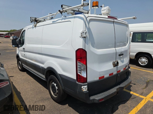 2016 Ford Transit с VIN 1FTYR1YM1GKB55547, выставлен на аукционе IAAI как лот 42515973 с пробегом 123 629 миль миль и . История ставок и продаж доступна на DreamBid. Изображение 17.