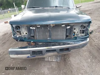 1997 Ford F-350 with VIN 1FTJW36F0VEC88290, listed as a IAAI auction lot 42594477 with 230,353 mi miles and . Bid and sale history available at DreamBid. Image 12.