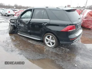 2019 Mercedes-Benz GLE 400 with VIN 4JGDA5GB3KB207679, listed as a IAAI auction lot 41556577 with 199,755 mi miles and . Bid and sale history available at DreamBid. Image 3.