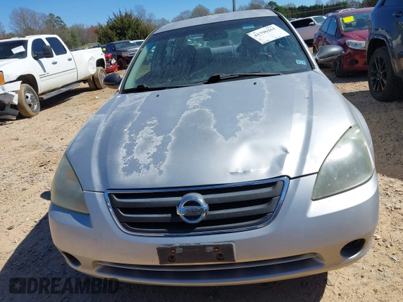 2002 Nissan Altima S with VIN 1N4AL11D92C225382, listed as a IAAI auction lot 41796261 with 207,812 mi miles. Bid and sale history available at carsss.com. Image 6.