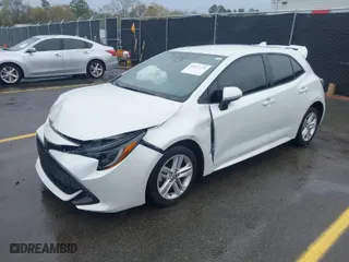 2022 Toyota Corolla Hatchback SE with VIN JTND4MBE2N3182758, listed as a IAAI auction lot 41851230 with 13,471 mi miles. Bid and sale history available at carsss.com. Image 2.