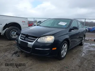 2009 Volkswagen Jetta Sedan SE with VIN 3VWRM71K39M061922, listed as a IAAI auction lot 41833902 with 207,905 mi miles. Bid and sale history available at carsss.com. Image 17.
