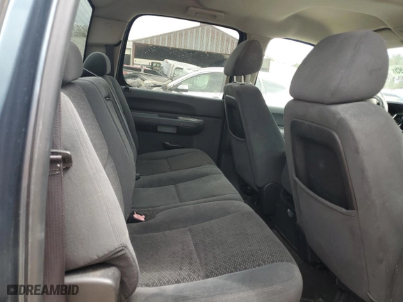 2007 Chevrolet Silverado 1500 LT w/1LT with VIN 2GCEC13C971679113, listed as a Copart auction lot 49773695 with 155,338 mi miles and Salvage Title. Bid and sale history available at carsss.com. Image 10.