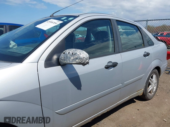 2002 Ford Focus SE with VIN 1FAFP34P62W359650, listed as a IAAI auction lot 41999719 with 98,649 mi miles and . Bid and sale history available at carsss.com. Image 14.