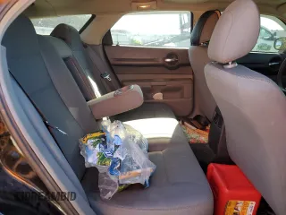 2005 Dodge Magnum SE z VIN 2D4FV48V55H533891, wystawiony jako Copart lot #74751644 z przebiegiem 287 869 mil mil oraz Szkoda całkowita • Salvage title. Historia ofert i sprzedaży dostępna na DreamBid. Obrazek 11.