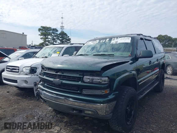 2001 Chevrolet Suburban LS with VIN 3GNGK26U11G231007, listed as a IAAI auction lot 41452238 with 339,628 mi miles. Bid and sale history available at carsss.com. Image 17.
