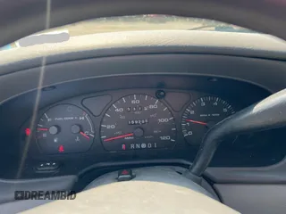 2003 Ford Taurus SE Standard z VIN 1FAFP58283A155067, wystawiony jako Copart lot #54555045 z przebiegiem 159 296 mil mil oraz Tytuł czysty. Historia ofert i sprzedaży dostępna na DreamBid. Obrazek 8.