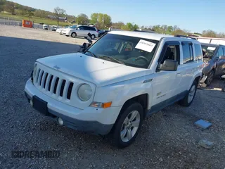 2011 Jeep Patriot Latitude with VIN 1J4NF1GB1BD258633, listed as a IAAI auction lot 41955663 with 186,929 mi miles and . Bid and sale history available at DreamBid. Image 2.